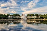 A Bremen institution dating back to 1872, its current incarnation as the Hanseatic city's first address dates to 1956. Expect top notch services and facilities operated by the Dorint chain.