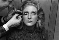Celebrity Makeup Artist Pablo Manzoni Dies at 82