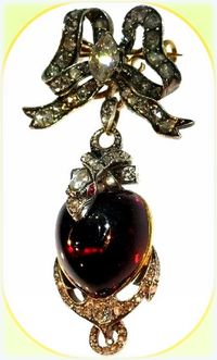 Garnet cabochon Début de l'époque victorienne Durée : env. 1830
