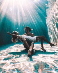 Greece is a real travel highlight in Europe and the perfect couple travel destination. Dream beaches, the greek culture and lots more to explore. #travelgreece #greecetravelinspiration #travelcouple #travelphotography