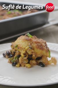 Está buscando receitas saudáveis, leves e fit? Essa aqui vai se tornar a sua preferida! O Suflê de Legumes é perfeito para quem busca uma alimentação mais leve... Comece a receita assando seus legumes preferidos, e depois faça a massa. 😍🥗🥬 Entre no link para ver a receita completa #EuFicoEmCasa #Receita #ReceitaSalgada