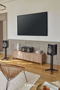 Kanta introduces a new vision for the Premium speaker Uncompromising design totally focused on acoustic performance, with very sophisticated finishes. Give your music incredible style!