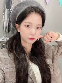여러분 어제 유닛 브이라이브 어떠셨어용?-? 팬분들의 댓글을 읽으면서 소통하는데 너무 편하고 재밌었어요! 장신즈의 케미!! 앞으로도 기대 많이 해주세요❤❤ #최유진 #YUJIN #Kep1er #케플러