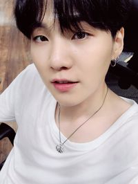 delilah min on Twitter: "daily "yoongi is pretty" tweet https://t.co/vuSk4l3nPP" / Twitter