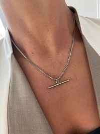 It is classy and will definitely stand you out from the crowd. #cutenecklace #cutejewelry #giftformum #giftforboyfriend #menjewelry