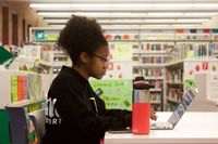 CTU strike: With college application deadlines looming, CPS seniors seek outside help - Chicago Sun-Times