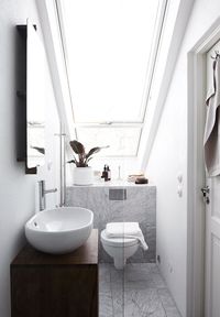 Today’s interiors crush features the beautifully restored and renovated former horse farm of Swedish stylist, photographer and blogger Daniella Witte.