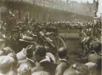 Joaquín Sorolla falleció el 19 de agosto de 1923 en su casa de Cercedilla, cerca de Madrid, como consecuencia de un ataque de hemiplejia que sufrió tres años antes y que le mantuvo impedido físicamente durante esos años.
