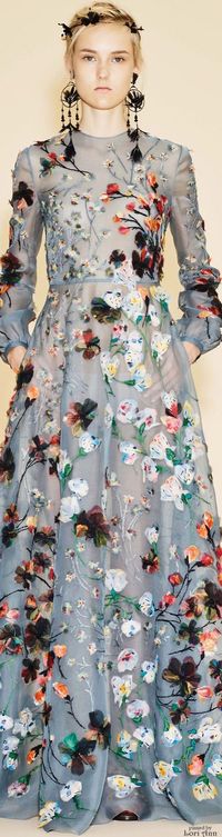 Valentino Resort 2016. Head onto evanescentescape.com for more style and fashion inspirations!