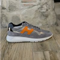 Hogan sneakers interactive3, tomaia in nabuk e tela ripstop argentata, con inserti e logo H a contrasto, soletta in memory foam e suola in gomma.