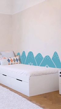 Para decorar la pared junto a la cama y evitar que se ensucie rápidamente, hemos creado este bosque Se limpian fácilmente con un paño húmedo, una gran solución muy funcional para decorar cualquier espacio, ya sea la pared lateral de la cama, o una pared cualquiera.