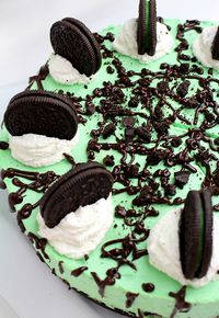 Easy No Bake Oreo Mint Cheesecake