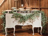 7 Ways To Serve Pie At Your Wedding | Photo by: Lauren Fair Photography | TheKnot.com