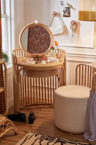 Elise Vanity And Stool Set | Urban Outfitters