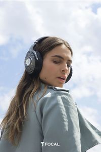 Make your travels and journeys even better with Bathys, the hi-fi wireless noise cancelling headphones by Focal. Experience immersive, true listening anywhere thanks to delightful usability, Bluetooth® and noise cancelling technology that offers perfect isolation from your surroundings!