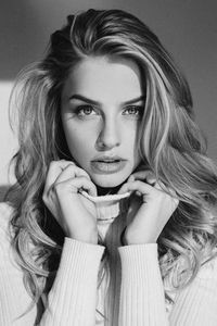 Portrait | Beauty | Lifestyle | For more inspiration, follow on IG @ richpointofview or click on photo to visit website!!!