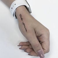 Onde fazer tatuagem na mão?
