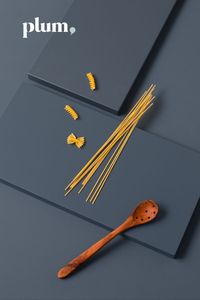 Personnaliser votre cuisine Ikea avec les nouvelles couleurs de Plum, Plum Living lance 8 nouvelles couleurs dont des beiges, écrus, roses poudrés, bleu grisé, olive et vert vif. Home decor, personalise your kitchen, blue ghrey kitchen, denim colour kitchen, off white custom Ikea fronts, cuisine bleue