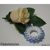 Meine erste Golden sun nach einer Anleitung von Petra Tismer. Farbwahl und Fertigung - Meine Dieser Anhänger besteht komplett aus hochwertigen Glasperlen #Handmade #perlenliebe #fädelstücke