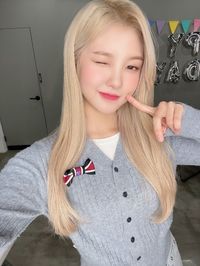 여러분! 저희의 첫 유닛 브이 라이브 어떠셨어요? 저는 하면서 너무너무 즐거웠어용~~😍 앞으로도 Kep1er의 브이 라이브 많이 기대해 주실 거죠? >< #김다연 #DAYEON #Kep1er #케플러
