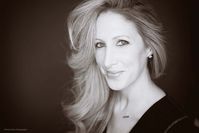 #InsideTheStyleStudio #MonicaHahnPhotography #BusinessHeadshots #BusinessPhotography #Confidence