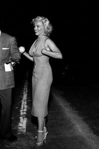 Marilyn Monroe - Do you see why the guys like her?