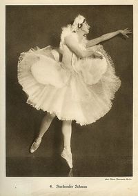 Anna Pavlova, costume by Leon Bakst for Swan Lake, 1905 by Gatochy, via Flickr