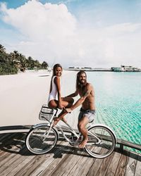Wow! Is this place even real? 😍 The Maldives are a real dream destinations and the perfect place to go for your honeymoon ♥ #honeymoon #travelcouple #mariefeandjakesnow #maldives #dreamdestination #luxurytravel