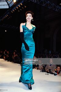 News Photo : French design house Chanel shows its 1986...