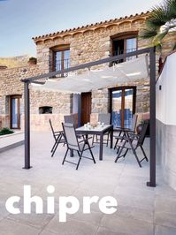 Moderna y elegante, la pérgola Chipre es una de nuestras favoritas 💕 ● Combina la resistencia del acero con la ligereza del aluminio. ● Techo corredero que podrás desplegar completa o parcialmente. ● Perfecta para colocar contra una pared, a modo de porche 👌 ✅ Disponible repuesto de techo. #bricocentro #bricocentro_tubricolaje #bricolaje #decoración #diy #diyhomedecor #diyhome #diyproject #garden #tuin #jardín #hogar #deco #interiordesig #interiorismo #diseño #carpa #pérgola #porche