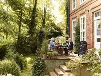 Der Weber Gasgrill Q 3200, Black Line ist ein leistungsstarker Alleskönner aus dem Weber Exklusiv Sortiment.