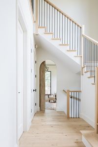 Dream Home: A Modern English FarmhouseBECKI OWENS