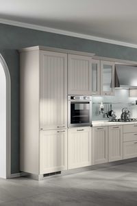 Colony is a model vaguely romantic in taste. This is reflected above all in the doors, with a slight frame merging into the central panel designed in a slender trim. The slightly arched handles provide a firm grip and also recall the kitchens of days gone by, such as country kitchens. #scavolini #homeliving #cucina #madeinitaly #kitchen #design #kitchendesign #kitcheninspiration #kitchenideas #interiordesign #homeinterior #designinspiration