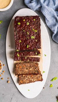 Jasmine Briones 🇪🇨🇵🇭 on Instagram: "VEGAN LENTIL MEATLOAF 🥰 (gluten-free) Who knew you could make a meatloaf out of vegetables? This easy to make Veggie Meatloaf requires simple ingredients and just about an hour of your time. It’s free from gluten and added oil, and makes the perfect holiday entree. Veggie Meatloaf * 2 tbsp oil * 1/2 medium (113g) onion, finely chopped * 1/2 cup (73g) finely chopped carrots * 1/2 (75g) green bell pepper, finely chopped * 1 rib (30g) celery, finely diced *