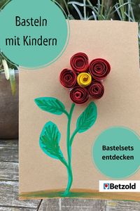 Nutzt die Ferien kreativ: Für wunderschöne Kunstwerke aus gerolltem Papier, Perlenketten aus Geschenkpapier-Resten, zauberhafte Traumfänger, bunte Windspiele und vieles mehr. Jetzt entdecken >