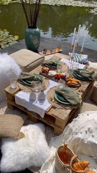 Seid Ihr auf der Suche nach nachhaltigen upcylcing Garten Ideen für wenig Geld? Dann seid Ihr hier genau richtig, denn mit unseren Garten Deko Ideen und Inspirationen für die Gartengestaltung mit Sitzecken seid Ihr voll ausgestattet für die nächste Grillparty mit Freunden. Wir haben die schönsten Deko und Paletten Ideen für den Garten und mit einfachen und schnellen Tipps und Tricks zeigen wir Euch wie Ihr Palettenmöbel selber baut. Lasst Euch bei Westwing inspirieren! ✨