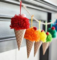 Summer Garland, ice cream garland, children, DIY, yarn, #knutselen, kinderen, basisschool, zomer, ijsjes slinger, pompoen, textiel, garen
