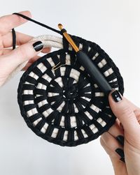 Rope coil crochet basket pattern. This is a super fun way to get a nice sturdy basket/bowl. Pattern is intermediate level, includes written instruction, photos, and video tutorial. It also includes a full shopping list to all materials seen here (rope, yarn, hook). All patterns are buy 1 get 1 FREE on debrosse.com. Happy making! xx