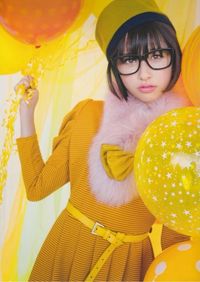Tamai Shiori (玉井詩織) 1995-, Japanese Pop Star