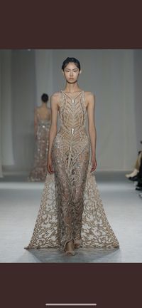 officialhambly she/they on Twitter: "Elie Saab served us some seriously high fashion fantasy fits today. I for one would love to see some elves in some of these https://t.co/Z8TJTkOfw3" / Twitter