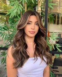 The Top 40 Hairstyles for Oval Faces of 2023