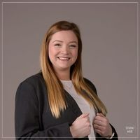 Aujourd’hui dans le partage du jour …Une cliente au top, venue renouveler ses photos professionnelles !