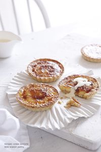 Caramel cream tartlets with almond pastry