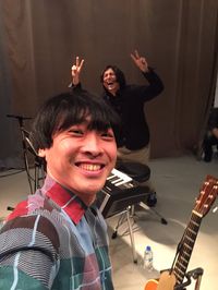TOKYO FM、今から出ます。生放送でライヴでーす。全国放送とのこと。聴いてね!