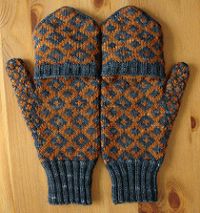 Ravelry: Ix Mitts pattern by Rebecca Blair