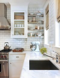 24 Backsplash Ideas for White Kitchen Cabinets