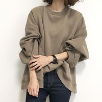 部屋着とは言わせない♡おしゃれに見える〝スウェット正解コーデ〟11連発 - LOCARI(ロカリ)