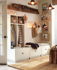 Meuble de rangement pour l'entrée en 35 idées. Tout le monde y décharge ses affaires en rentrant à la maison. C'est pourquoi elle est souvent en désordre.