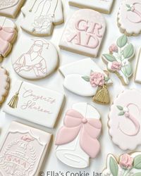 Kim - Ella’s Cookie Jar on Instagram: “Grad season is upon us! Can you believe this is the only custom grad set I made this year? #gradcookies #grad #gradcookies2022…”