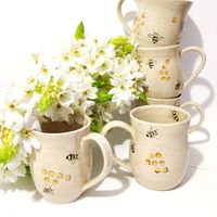 Pottery Cups and Mugs. Bee collections
